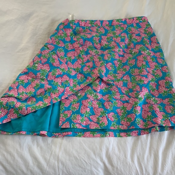 Vintage Lilly strawberry wrap skirt - Picture 2 of 5